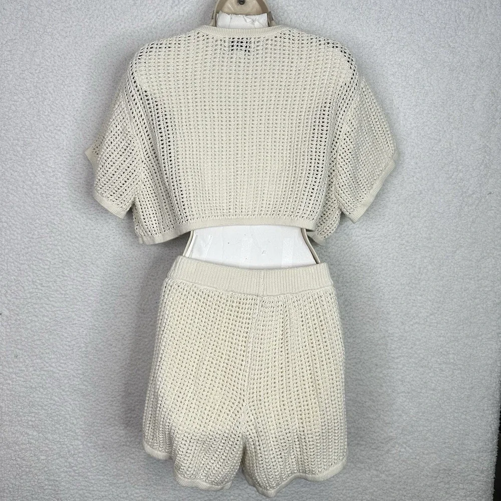 Sabo Skirt Crochet Knit 2 Piece Set Womens Small Cream Button Crop Top Shorts - Picture 4 of 11